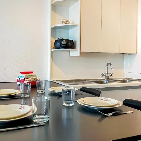Awesome In With Kitchen Apartment *